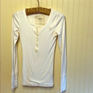 Abercrombie and Fitch white T-shirt size small